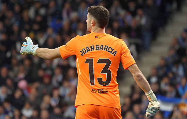 L'insolite statistique : Joan Garcia sur le point d'égaler un fait historique de Víctor Valdés ce soir lors de la finale du Mondial !