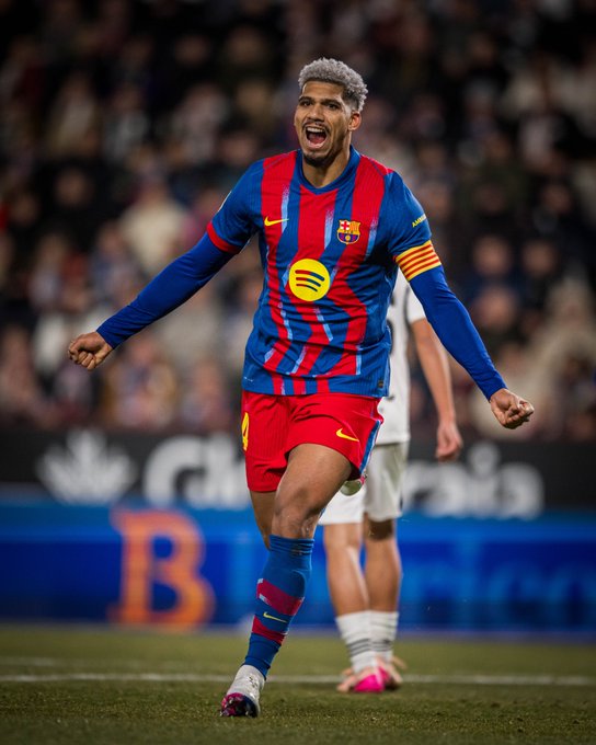  Ronald Araujo se confie sur son futur au FC Barcelone
