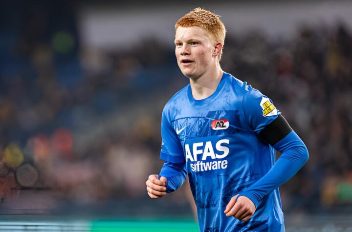 Le FC Barcelone surveille de près Kees Smit de l'AZ Alkmaar.