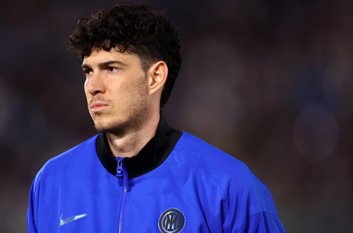 BASTONI SE RAPPROCHE DU BARÇA !
