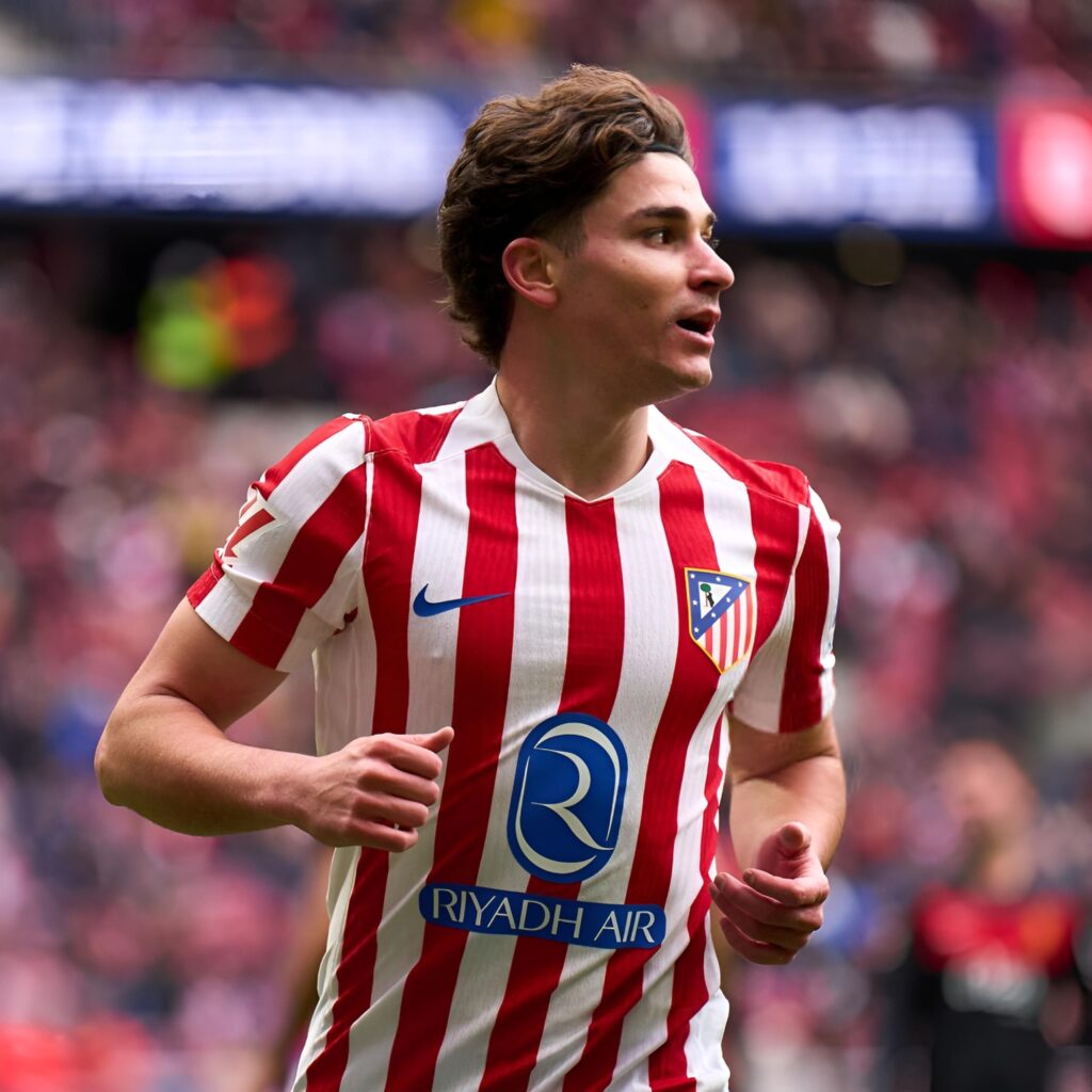 FC Barcelone : L’offre de 125M€ qui peut tout changer pour Julián Álvarez