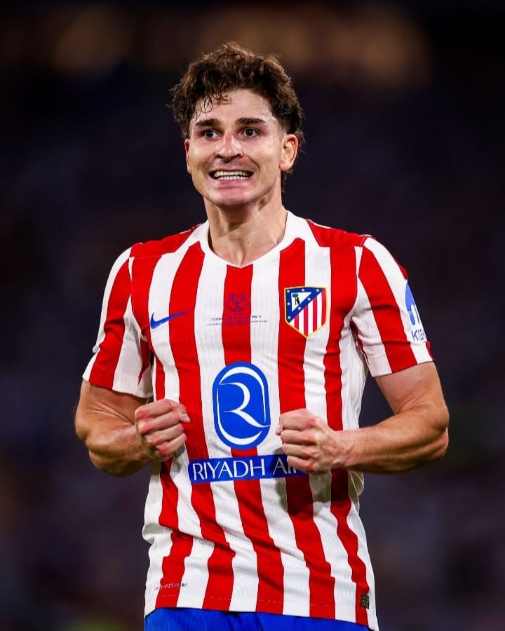 Julian Alvarez Barça : le bras de fer total éclate