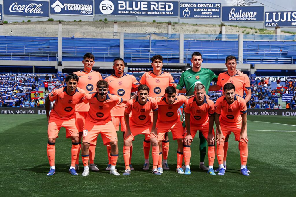 FC Barcelone Real Madrid : Le groupe de Flick pour le titre