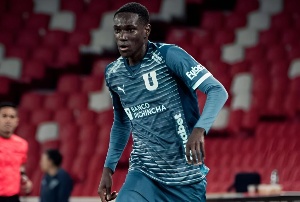 C'EST OFFICIEL : Le jeune équatorien Josué Caicedo s'engage avec le Barça !