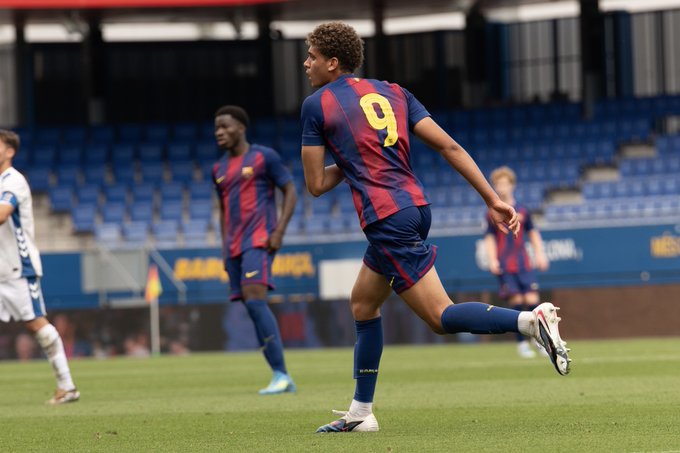 Le jeune buteur égyptien Hamza Abdelkarim s'engage définitivement au Barça !