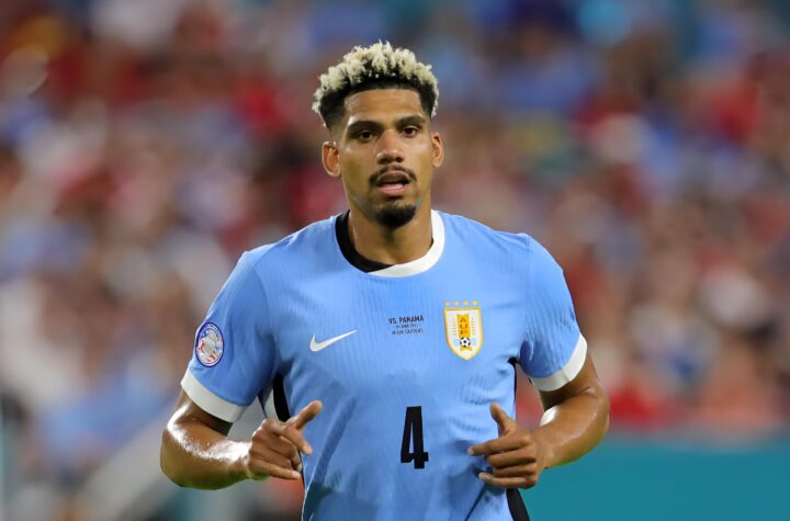 Le retour du capitaine : Ronald Araujo réintègre l'entraînement ce lundi pour lancer sa saison !