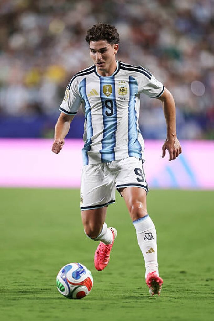  Dossier Julián Álvarez : Le Barça attend un geste décisif de l'Argentin ce lundi en direct du Mondial