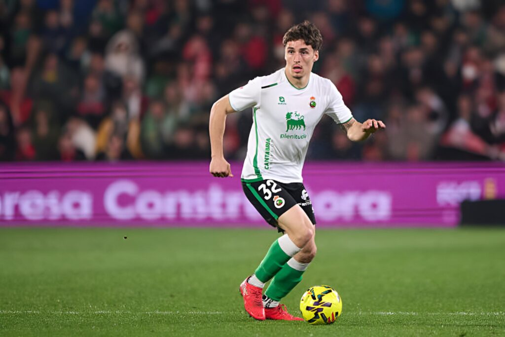 ⏳🇪🇸 Dernières heures du mercato de juin : Le Barça joue contre la montre pour boucler le transfert de Jorge Salinas à 8M€ !
