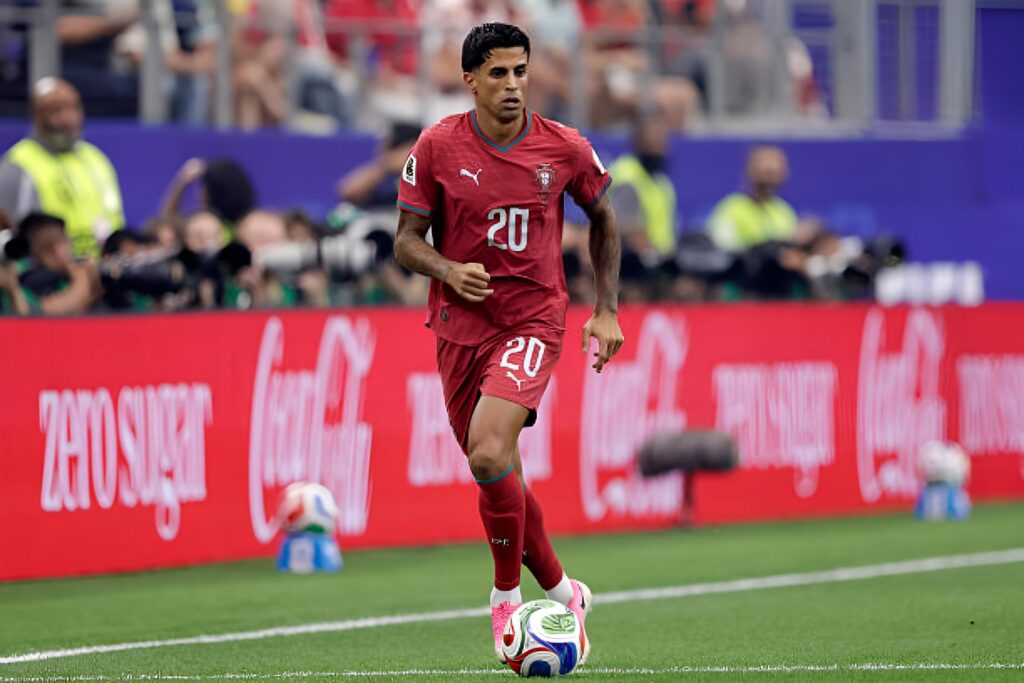 Joao Cancelo libère son contrat pour signer au Barça