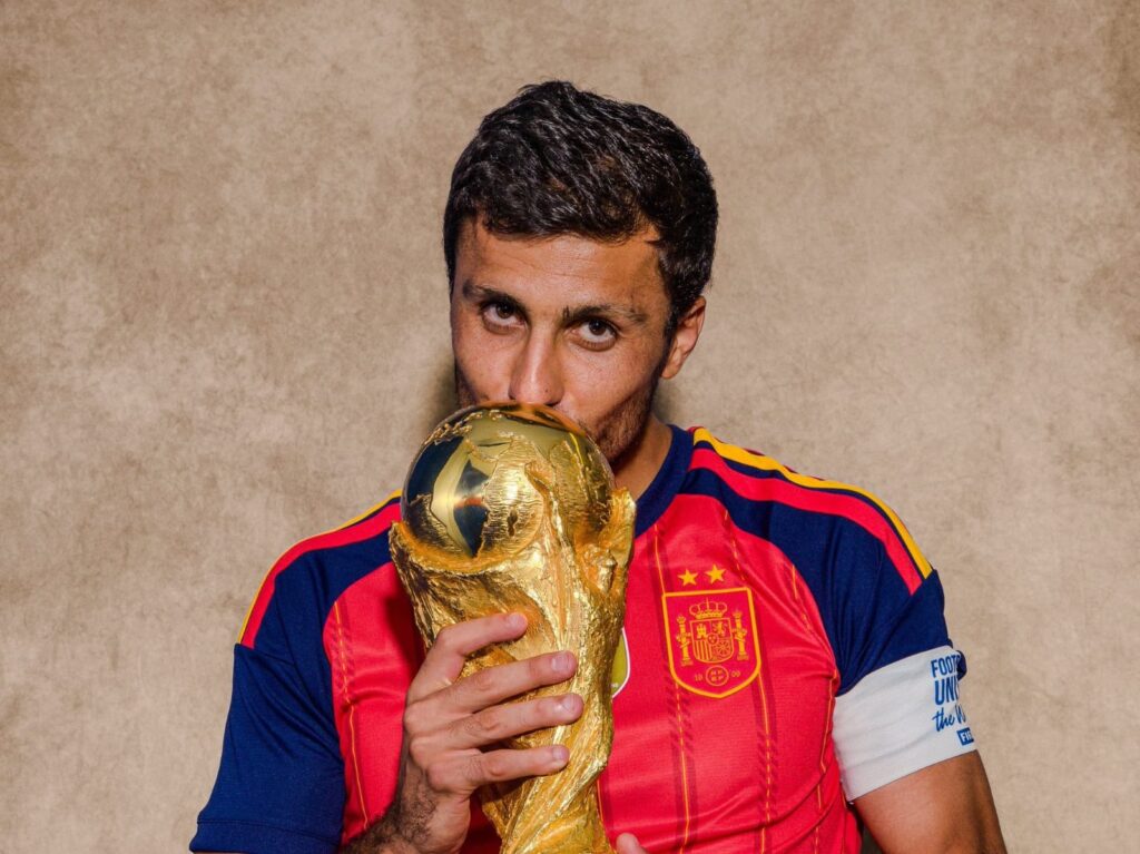 Le FC Barcelone accélère et formule une nouvelle offre pour Rodri
