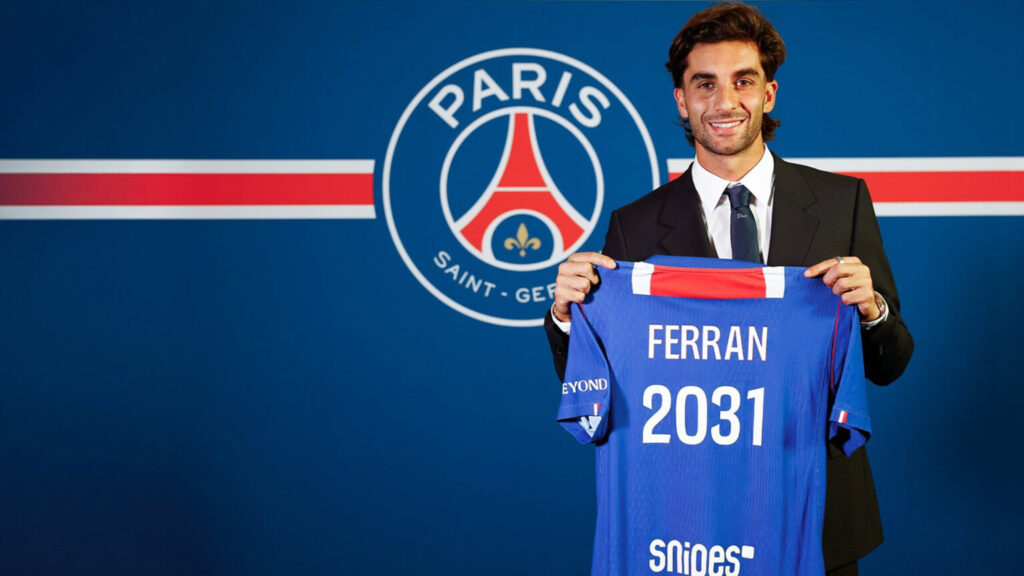 Ferran Torres s'engage avec le PSG pour 5 ans